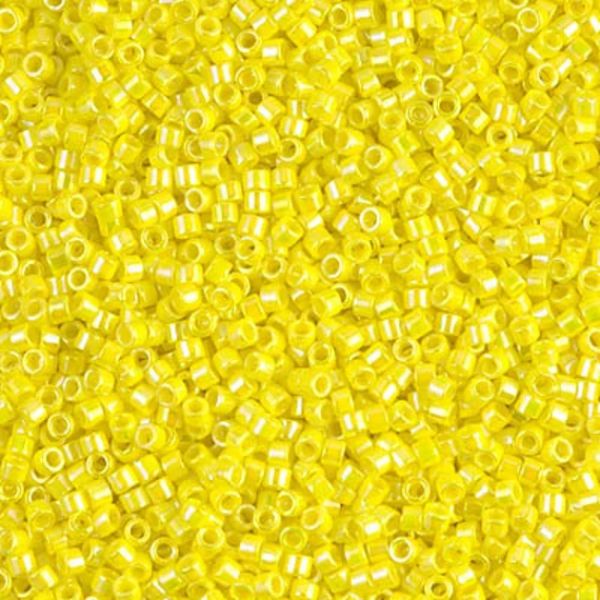 Miyuki Delica 11/0 DB160 Amarillo Tornasol Bisucrea