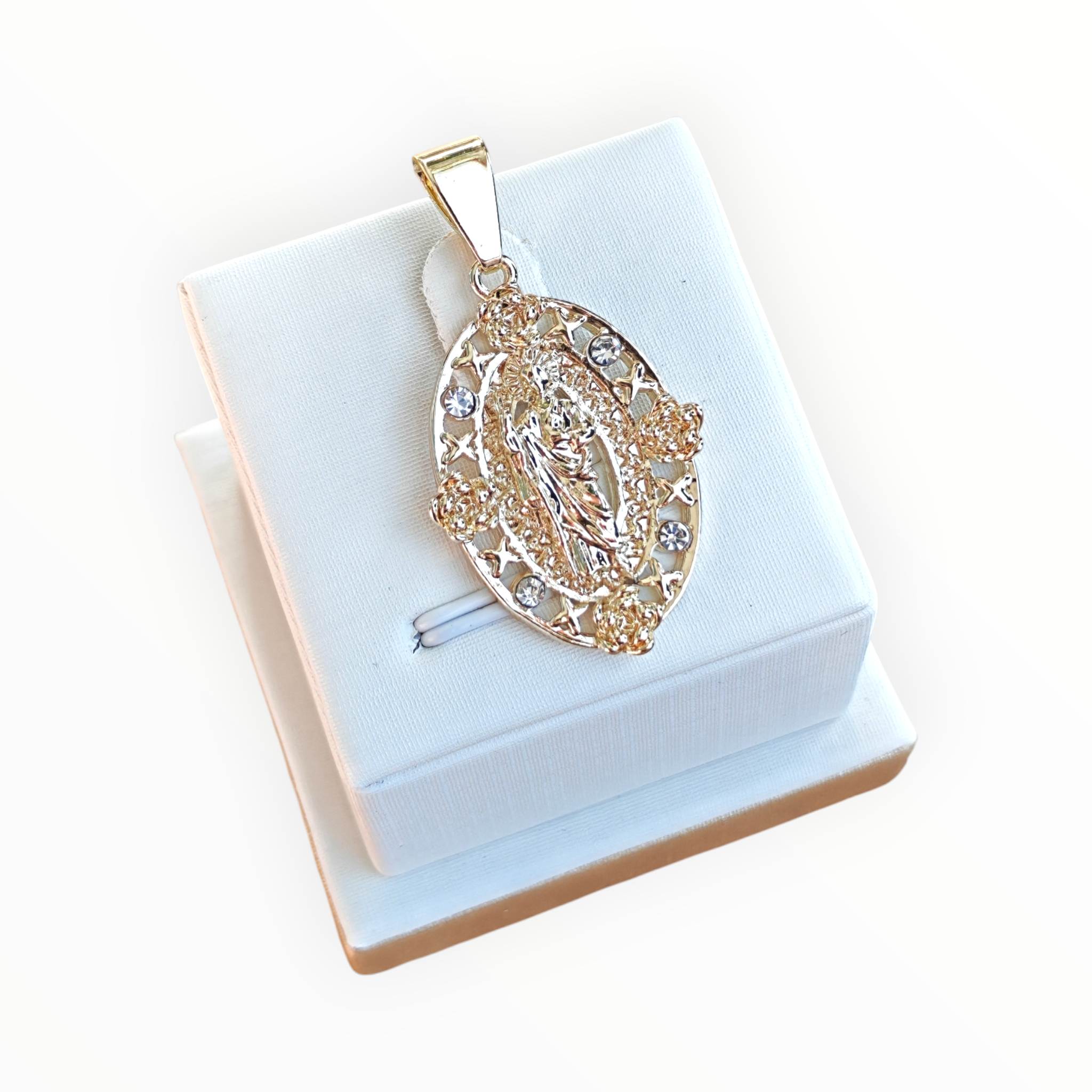 Dije Virgen Ovalado en Oro Laminado 14K – Fe y Belleza Espiritual