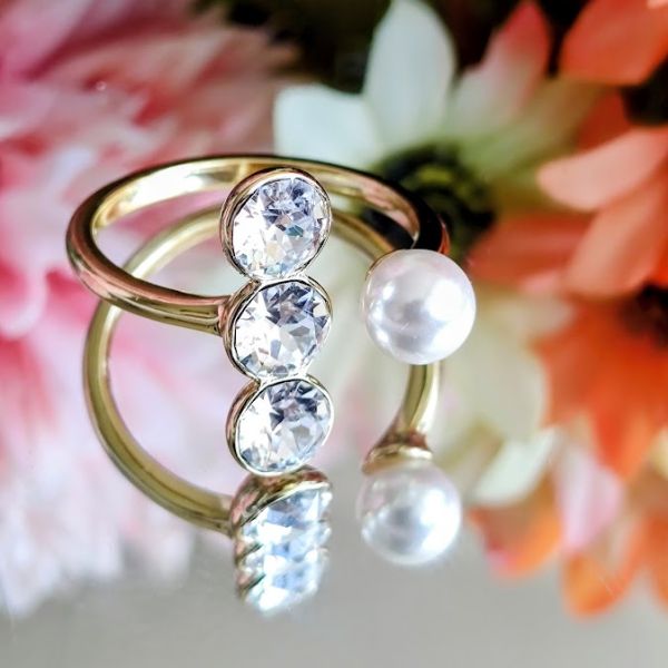 Anillo 14K Ajustable Swarovski Cristales Triple - Blanco