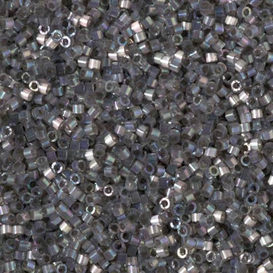 Mostacilla Miyuki Delica 11/0 DB1872 – Gris Tornasol Silk