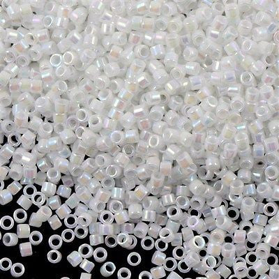 Mostacilla Miyuki Delica 11/0 DB202 – Blanco Opaco Tornasol - 3gr