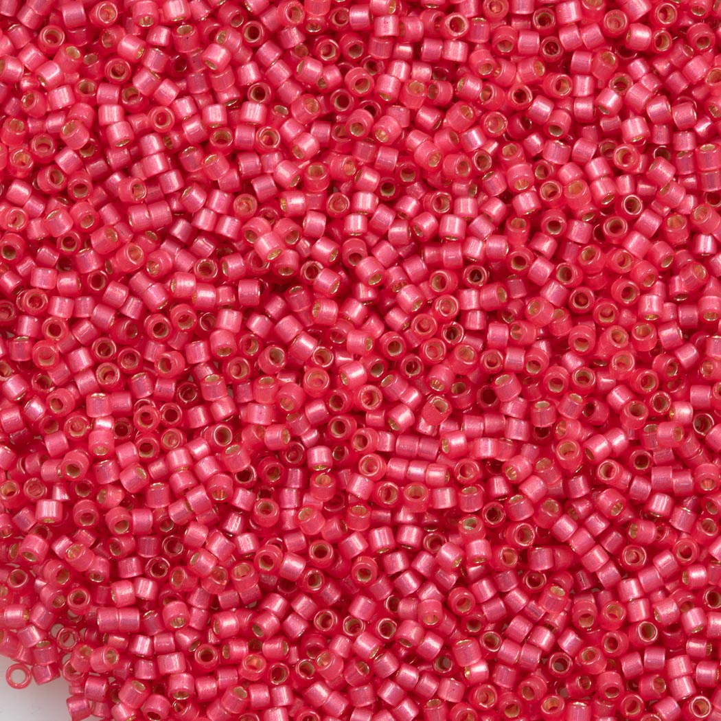 Mostacilla Miyuki Delica 11/0 DB2175 – Rosado Coral Silverlined Duracoat