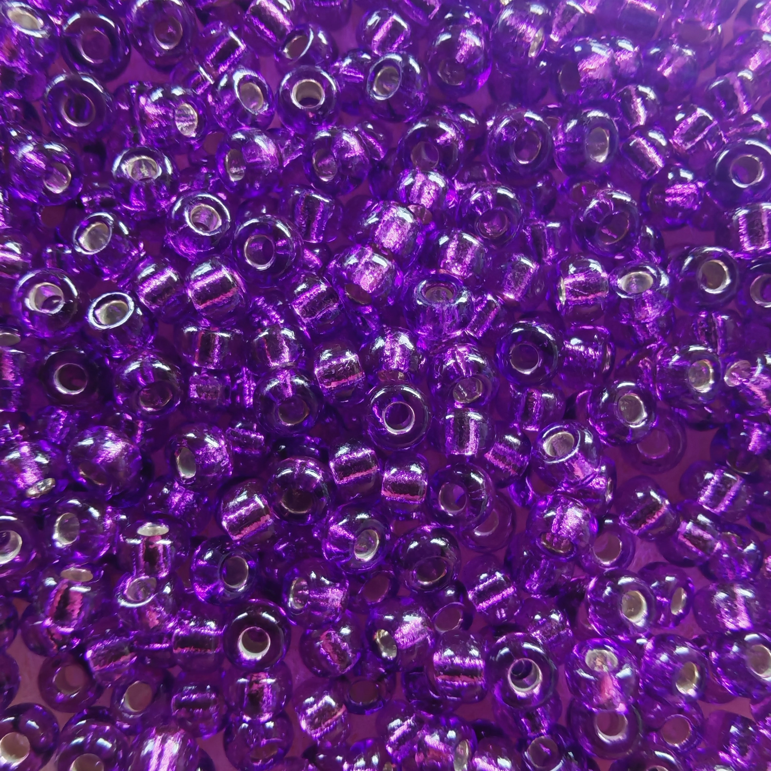 Miyuki Rocalla 11/0 RR1345 Morado Silverline